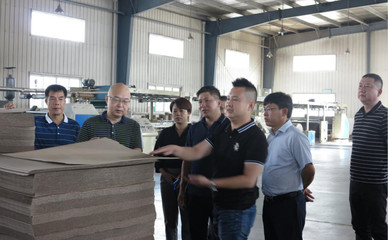 忻城縣招商引資小組赴湖北荊門(mén)開(kāi)展包裝裝潢印刷產(chǎn)業(yè)合作交流